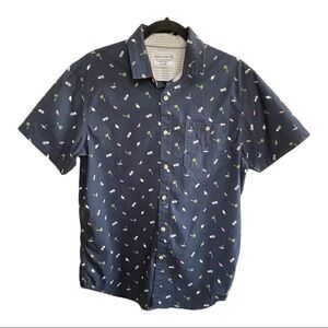 Free Planet ~ Mens shirt sleeved button down shirt ~ size Large